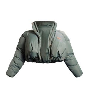 NWT| PRETTY LITTLE THING| Cropped Ski Puffer